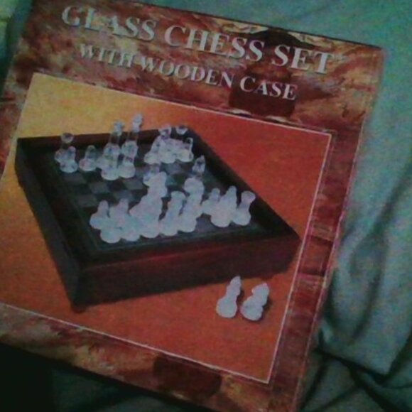 Glass Chess set - Picture 1 of 1